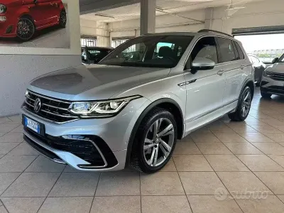 Usata VW Tiguan R-line 150 CV (110 kW) 2022 Grigio SUV