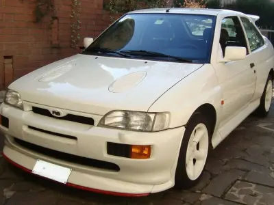 Usata Ford Escort RS 220 CV (161 kW) 1992 Bianco Berlina