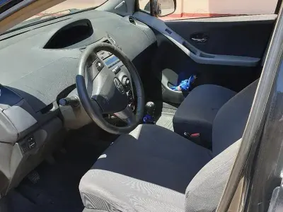 Usata Toyota Yaris 100 CV (73 kW) 2009 Nero Utilitaria