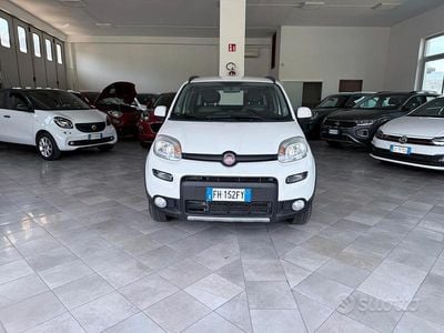 Usata Fiat Panda 4x4 S 85 CV (62 kW) 2017 Bianco Utilitaria