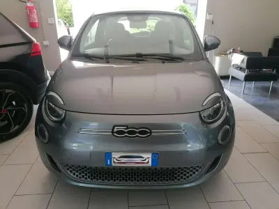 Usata Fiat 500e Opening Edition 42 kW (58 CV) 2020 Grigio Utilitaria