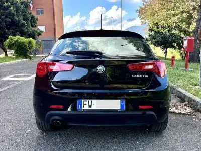 Usata Alfa Romeo Giulietta 120 CV (88 kW) 2019 Nero Utilitaria