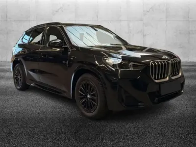 Käytetty BMW X1 M Sport 150 HP (110 kW) 2024 Musta Katumaasturi