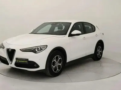 Usata Alfa Romeo Stelvio Business 190 CV (139 kW) 2022 Bianco SUV