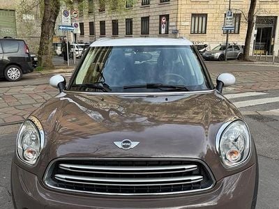 Usata Mini Cooper D Countryman 111 CV (81 kW) 2015 Marrone SUV
