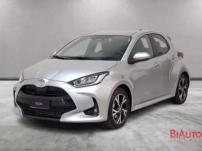 Usata Toyota Yaris Hybrid Trend 115 CV (84 kW) 2025 Grigio Berlina