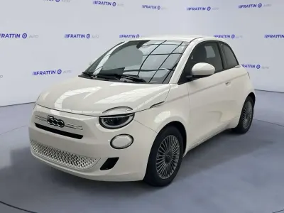 Nuova Fiat 500 65 CV (47 kW) 2026 Argento Berlina