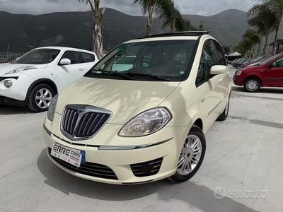 Gebraucht Lancia Musa 90 PS (66 kW) 2008 Beige Van / Kleinbus