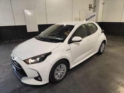 Usata Toyota Yaris Hybrid Business Edition 92 CV (67 kW) 2021 Bianco Furgone