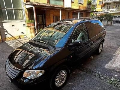 Usata Chrysler Voyager 150 CV (110 kW) 2008 Nero Monovolume