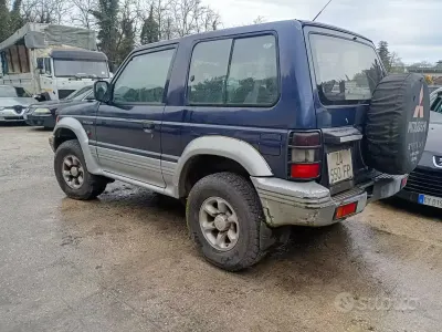 Usata Mitsubishi Pajero 1996 Blu SUV