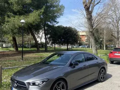 Usata Mercedes CLA200 Premium 163 CV (119 kW) 2020 Grigio Berlina