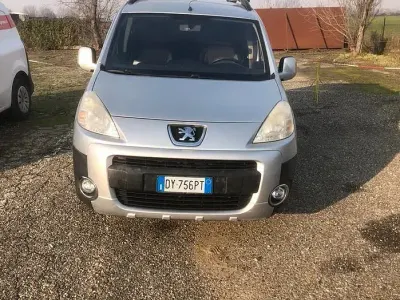 Usata Peugeot Partner 110 CV (80 kW) 2009 Grigio Monovolume