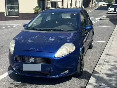 Usata Fiat Grande Punto 65 CV (47 kW) 2006 Bluazzurro Utilitaria