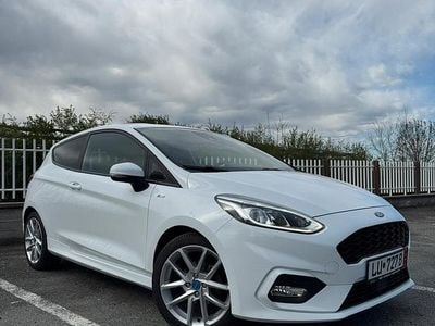Usata Ford Fiesta ST-Line 140 CV (102 kW) 2019 Bianco Utilitaria