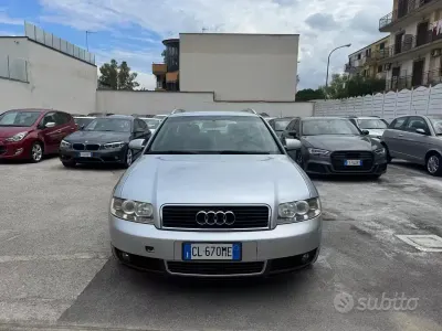 Usata Audi A4 130 CV (95 kW) 2004 Grigio Station wagon
