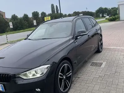 Usata BMW 318 Sport Line 143 CV (105 kW) 2014 Station wagon