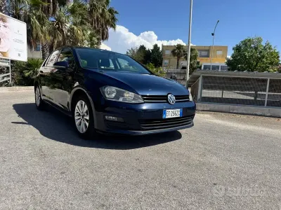 Usata VW Golf VII Highline 105 CV (77 kW) 2015 Bluazzurro Berlina