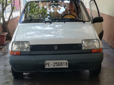 Renault R5