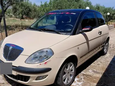 Usata Lancia Ypsilon 69 CV (50 kW) 2004 Utilitaria