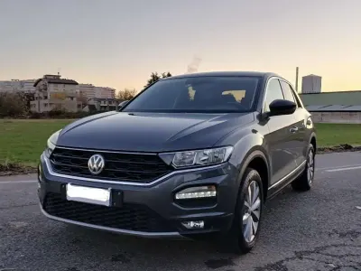 Usata VW T-Roc Style 150 CV (110 kW) 2019 Grigio SUV