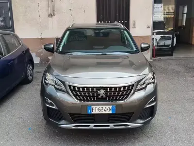 Usata Peugeot 3008 Allure 131 CV (96 kW) 2019 Grigio SUV