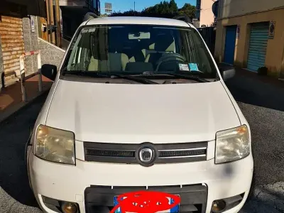 Usata Fiat Panda Climbing 60 CV (44 kW) 2009 Bianco Utilitaria