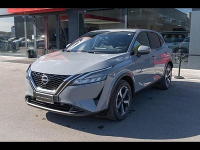 Usata Nissan Qashqai N-Connecta 140 CV (102 kW) 2023 Ceramic grey SUV