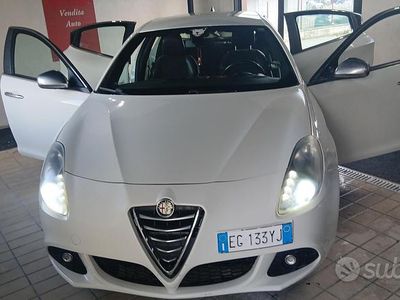 Usata Alfa Romeo Giulietta 2011 Bianco Utilitaria