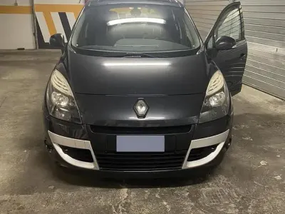 Usata Renault Scénic III 110 CV (80 kW) 2011 Monovolume