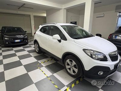 Usata Opel Mokka Cosmo 110 CV (80 kW) 2016 Bianco SUV