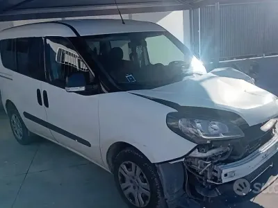 Usata Fiat Doblò S 105 CV (77 kW) 2021 Bianco Monovolume