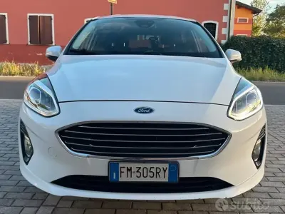Usata Ford Fiesta Vignale 86 CV (63 kW) 2017 Bianco Utilitaria
