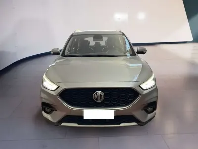 Usata MG ZS Luxury 106 CV (77 kW) 2023 Argento SUV