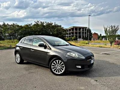 Usata Fiat Bravo 120 CV (88 kW) 2011 Grigio Utilitaria