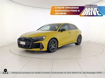 Usata Audi RS3 Sportback Comfort 400 CV (294 kW) 2025 Giallo pitone metallizzato Utilitaria