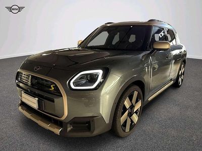 Nuova Mini Countryman Favoured 225 kW (306 CV) 2025 Verde SUV