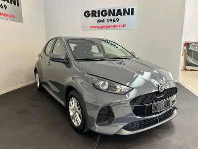 Nuova Mazda 2 Center-Line 116 CV (85 kW) 2026 Grigio Utilitaria