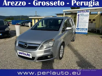 Usata Opel Zafira Cosmo 120 CV (88 kW) 2006 Grigio Monovolume