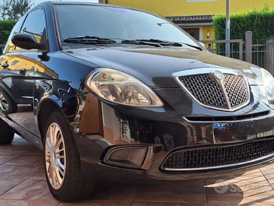 usata Lancia Ypsilon nera