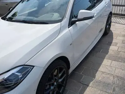 Usata BMW 118 M Sport 150 CV (110 kW) 2020 Bianco Utilitaria