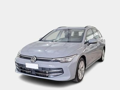 Begagnad VW Golf VIII Style 149 HK (109 kW) 2024 Grå Kombi