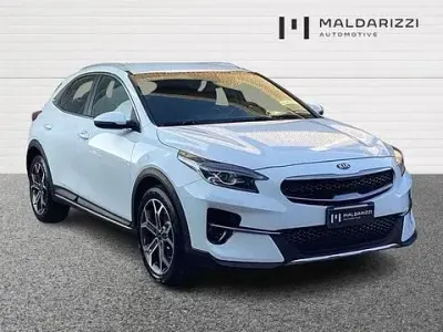 Usata Kia XCeed Style 136 CV (100 kW) 2021 Bianco SUV