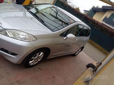 Honda FR-V