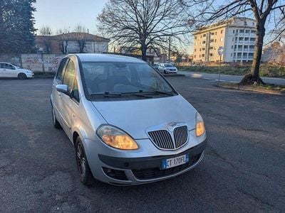 Usata Lancia Musa 109 CV (80 kW) 2005 Grigio Monovolume