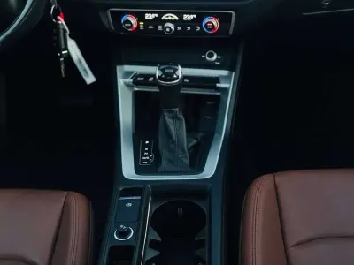 Usata Audi Q3 Ambiente 200 CV (147 kW) 2021 Bianco SUV