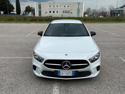 Usata Mercedes A180 Sport Edition 116 CV (85 kW) 2022 Bianco Berlina
