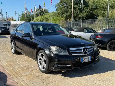 Usata Mercedes C220 Elegance 170 CV (125 kW) 2012 Nero Berlina
