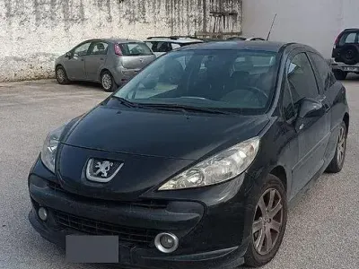 Usata Peugeot 207 90 CV (66 kW) 2008 Berlina