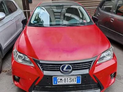 Usata Lexus CT200h 99 CV (72 kW) 2021 Rosso Station wagon